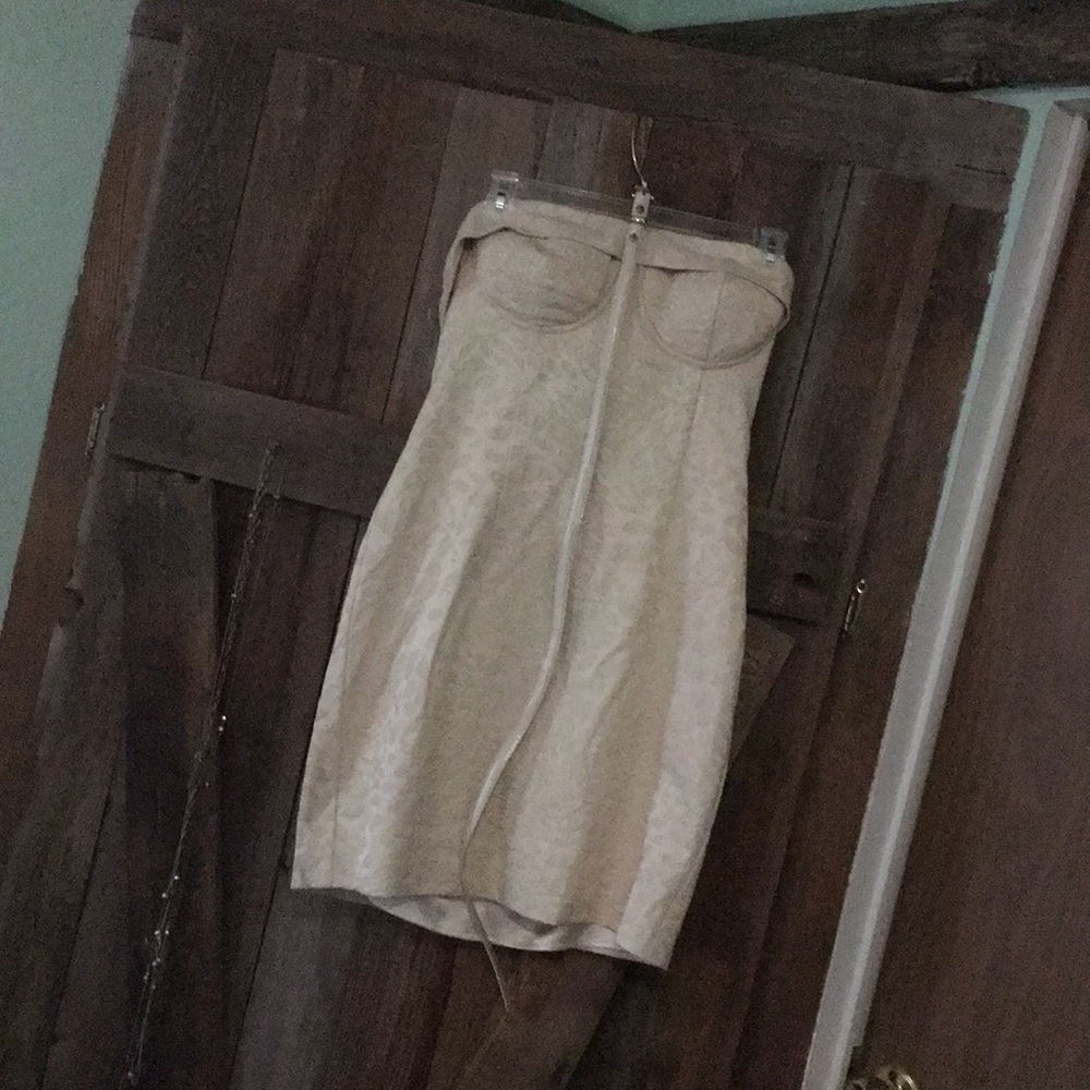 Strapless mini dress never worn no tag